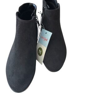 Cat & Jack Kids Suede Black Boots new fall